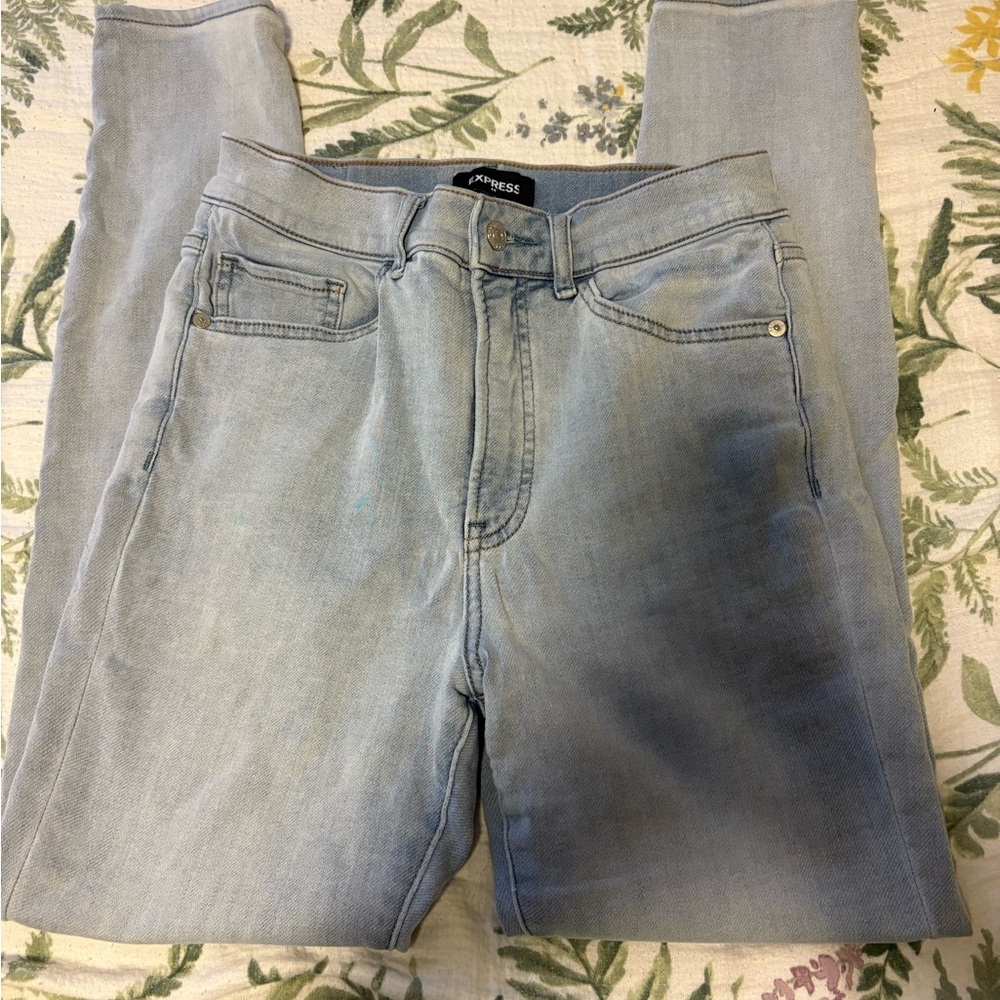 Express mid high rise Light wash Skinny Jeans